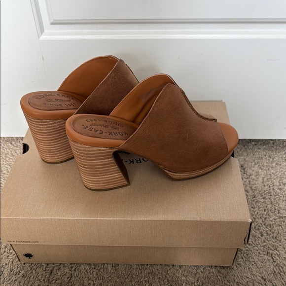 Kork-Ease Brown Tan Leather Mules with Block Heel - Picture 3 of 11